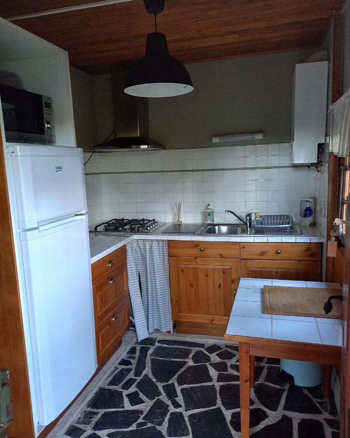Ma Cabane Au Bord Du Lac Neuvic  Luaran gambar